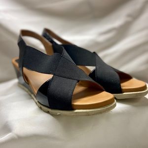 Galo leather sandals